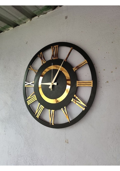 Siyah Ve Ceviz Renk Gold Sayılı Hediyelik Ahşap Dekoratif Farklı Desenli Ev Duvar Saati 50cm Ceviz