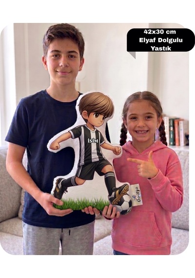 Taraftar Yastık Siyah Beyaz Formalı Futbolcu Figür İsimli Yastık Çift Yön Baskılı Yastık 42x30cm Siyah - Beyaz