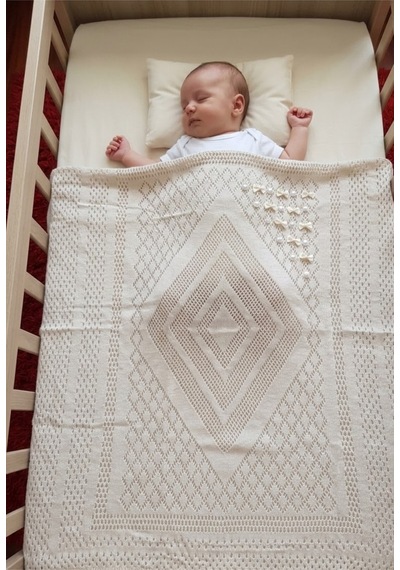 Ajurlu Pamuklu Örgü Bebek Battaniyesi -patik Hediyeli- Fiyonklu - İçi Wellsoft Tüylü - 80x100 CM Bej - 855335132 Bej