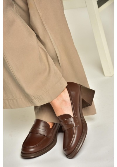 Fox Shoes T820145309 Kahverengi Kalın Topuklu Kadın Ayakkabı Kahverengi