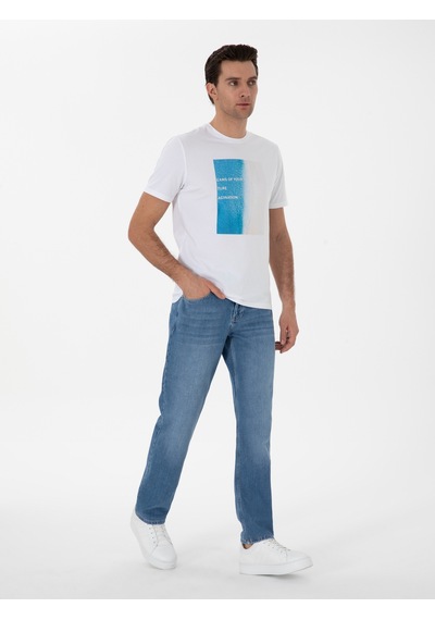 Beyaz Regular Fit Bisiklet Yaka Desenli T-shirt