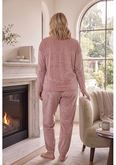 Seboteks Yumuşak Dokulu Kadife Kumaş Uzun Kollu Büyük Beden Kadın Pijama Takımı 2500 Pudra Seboteks Yumuşak Dokulu Kadife Kumaş Uzun Kollu Büyük Beden Kadın Pijama Takımı 2500 Pudra