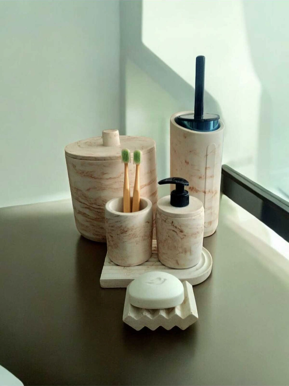 Mermer Serisi Kahve Bej Beton Banyo Seti,çöp Kovasi,tuvalet Fırçası Takim Bej