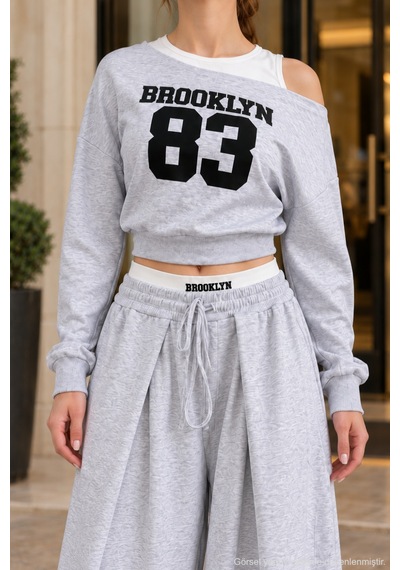 Polo State Kadın Brooklyn 83 Baskılı Düşük Omuz Crop Sweatshirt Ve Bol Paça Pantolon Gri