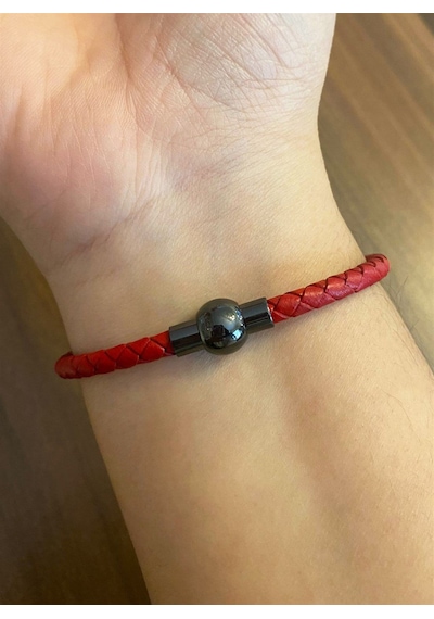 Unisex Çivi Model Siyah Renk Detay Kırmızı Bileklik