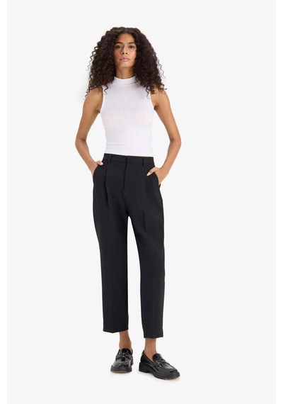 Defacto Slim Fit Dar Kesim Yarım Balıkçı Yaka Fitilli Kaşkorse Byeaz Atlet C7703ax25spwt34 Beyaz