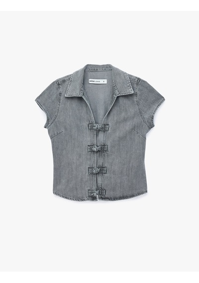 Koton Rahat Kalıp Kısa Kollu Napolyon Kapama Detaylı Denim Bluz Gri 7wal30009md