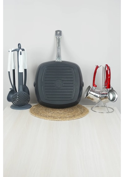 Bonera Titanyum 28cm Izgara Grill Tava - Siyah Gold Altın - Siyah