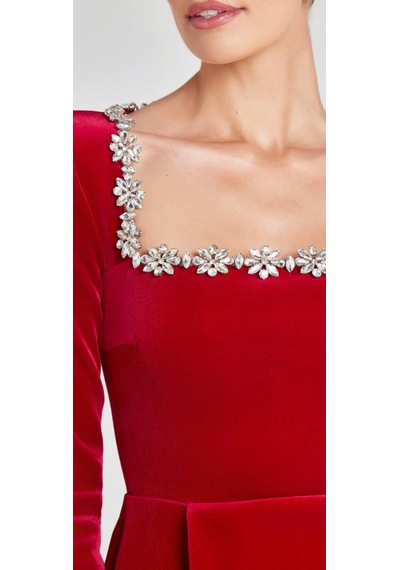 Hanife Glam Couture Hanife Glam Kare Yaka Taşlı Mini Kadife Elbise Kırmızı