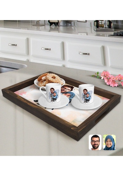 Kişiye Özel Sevgililer Karikatürlü Doğal Ahşap Tepsi Ve 2 Li Kahve Fincan Seti-59