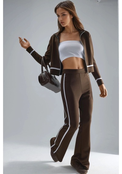 Hiccup Modal Dokulu Fermuarlı Sweatshirt Ve İspanyol Paça Pantolon İkili Takım Berşan Collection Kahve Kahvesi Hiccup Modal Dokulu Fermuarlı Sweatshirt Ve İspanyol Paça Pantolon İkili Takım Berşan Collection Kahve Kahvesi
