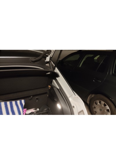 Audi A1 Yük Kapağı Klipsi