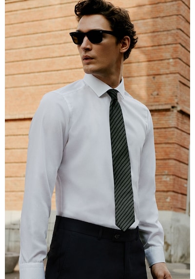 AC&Co / Altınyıldız Classics Ütülemesi Kolay Slim Fit Dar Kesim Klasik Yaka Pamuklu Erkek Gömlek Beyaz