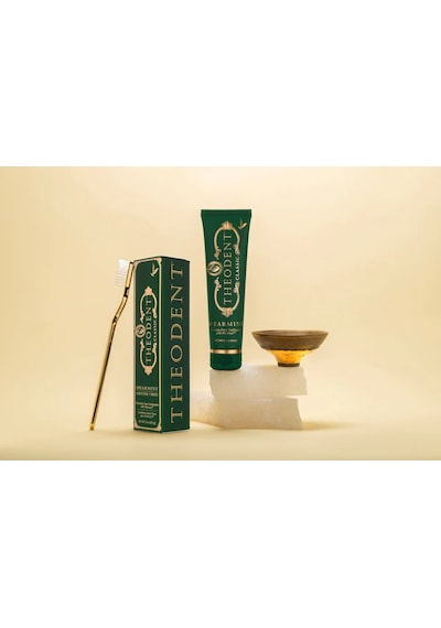 Theodent Classic Spearmint Florürsüz Nane Aromalı Diş Macunu 96.4 G