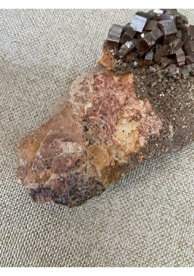 Andradit Kuvars Kristal Doğal Taş 160 Gram