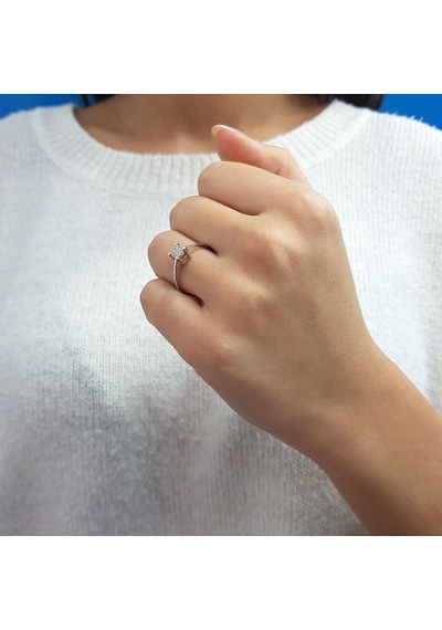 Lova 0,30 Karat Tektaş Görünümlü Pırlanta Yüzük - 1020426