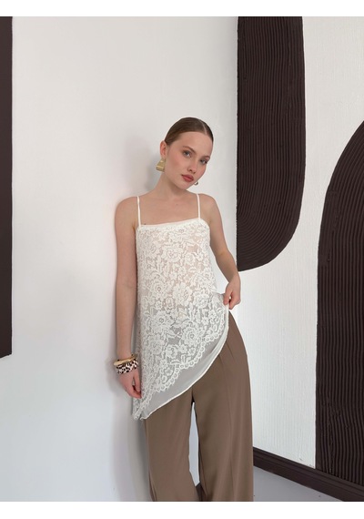 Verymoda Asimetrik Dantel Askılı Bluz D2935 Krem