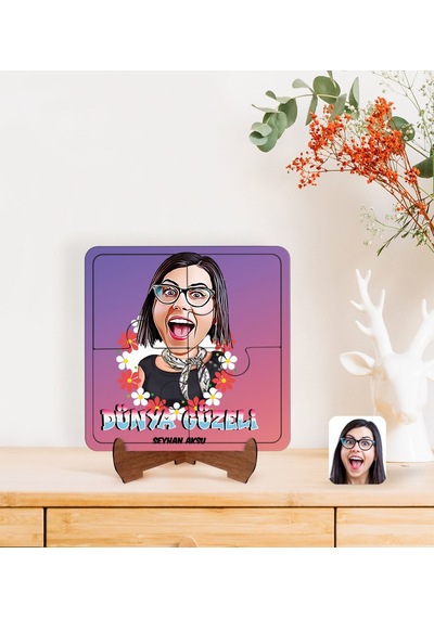 Kişiye Özel Dünya Güzeli Karikatürlü Ahşap Standlı Puzzle Çerçeve