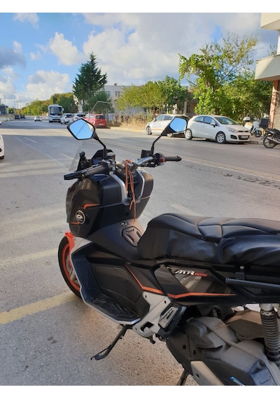 Motocam Qj Atr 125 Ön Cam 2023-2026 Model 75cm Şeffaf Renkli 4mm Uzun
