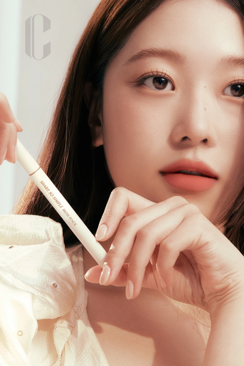 Clıo Sharp So Simple Brow Pencil 03 Neutral Brown