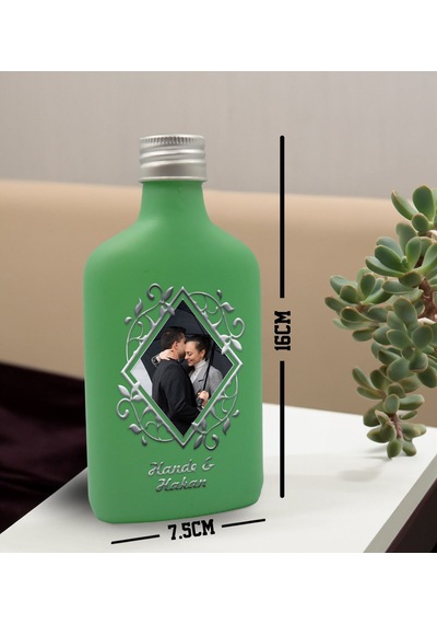 Bk Gift Kişiye Özel İsimli Fotoğraflı Cam Şişede Kolonya 200 Ml 80 Derece, Özel Tasarım Şişe, Hediye Kolonya Yeşil