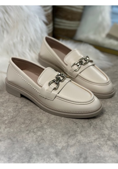 Günlük Kadın Loafer Makosen Klasik Alçak Topuklu Desenli Taban Zincirli Oval Burunlu Ayakkabı 150 Bej Günlük Kadın Loafer Makosen Klasik Alçak Topuklu Desenli Taban Zincirli Oval Burunlu Ayakkabı 150 Bej