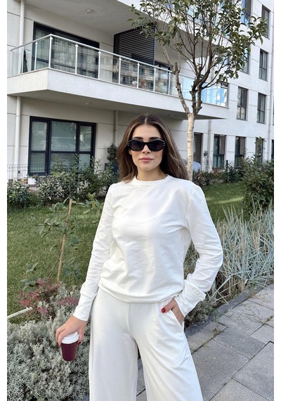 Kadın Beyaz Yuvarlak Yaka Sweatshirt & Bol Paça Beli Lastikli Pantolon - Rahat Alt & Üst Takım Beyaz