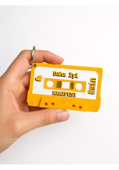 Manifest Esin Kaset Anahtarlık Retro Nostaljik Tasarım Anahtarlık Sarı Renk 8,5 Cm -