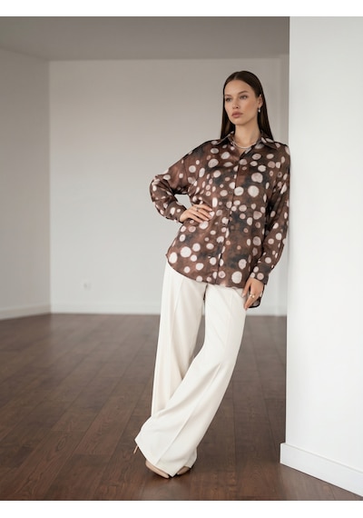 Pera Moda Oversize Kalıp Batik Desenli Puantiyeli Saten Gömlek Kahve