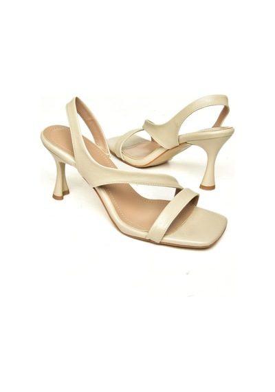 Fox Shoes U404070009 Bej İnce Topuklu Kadın Ayakkabı Bej