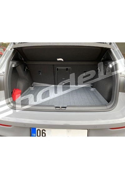 Volkswagen Golf 8 R Lıne Uyumlu Bagaj Havuzu Kokusuz Kaucuk 3D