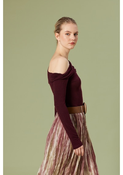 Nisan Ultralıght Kumaş Asimetrik Yaka Top Bordo