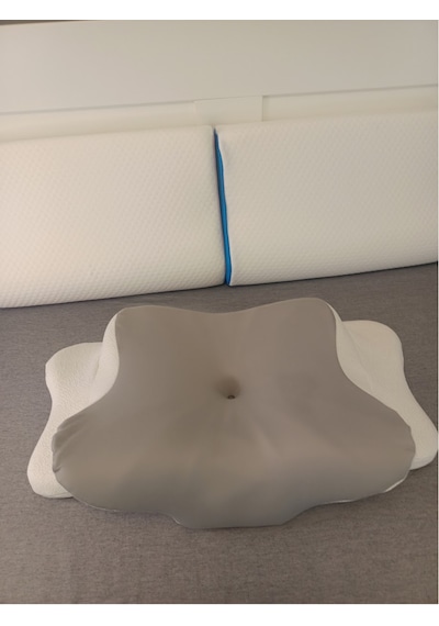 Simple The Pillow Queen Servikal Visco Yastık Mega Boy Ortopedik Boyun Yastığı Memory Foam Hafızalı Lüks Yastık Açık Gri