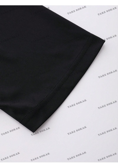 Flood Of Style Crop Ckod-232913 Kalpli Ve Sloganlı Grafik Kısa Siyah