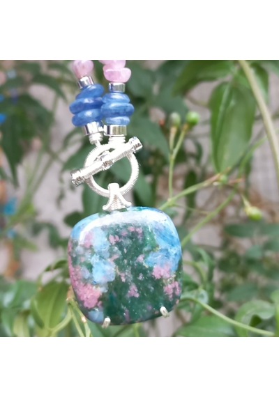 Sibelce Çok Renkli Multi Color Kyanit El Yapımı Kolye Yeşil