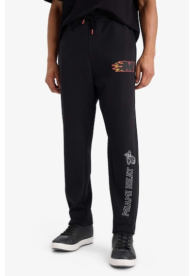 DeFactoFit NBA Miami Heat Kalın Jogger Eşofman Altı Standart Fit Cepli Esnek Bantlı Paça D6561AX25SPBK81