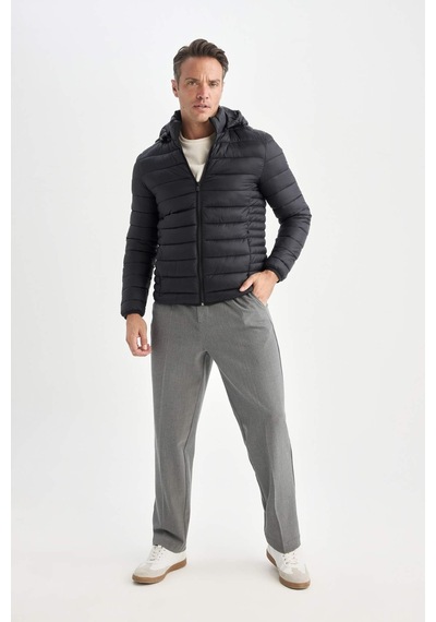 DeFacto Su İtici Hafif Şişme Mont Slim Fit Dar Kesim Kapüşonlu Fermuarlı Cepli Mevsimlik N4661AZ25SPBK27 DeFacto Su İtici Hafif Şişme Mont Slim Fit Dar Kesim Kapüşonlu Fermuarlı Cepli Mevsimlik N4661AZ25SPBK27