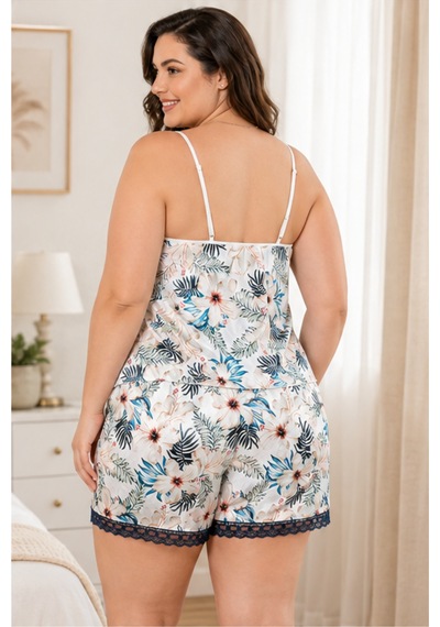 Loule Büyük Beden Tropikal Çiçekli Dantelli Saten Şortlu Pijama Çok Renkli Loule Büyük Beden Tropikal Çiçekli Dantelli Saten Şortlu Pijama Çok Renkli