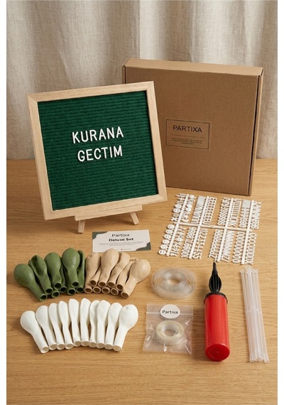 Kuran'a Geçtim Kutlaması Süsleme Deluxe Set Koyu Yeşil Keçe Yazı Panosu Standlı Balon Zincirli 7li Şeffaf Balon Standlı Kuran Töreni Seti Çocuk