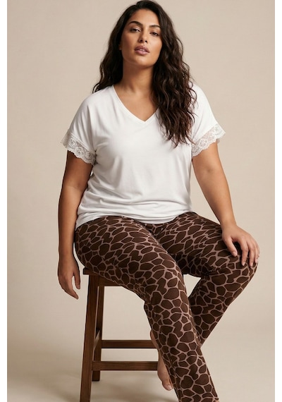 Siyah İnci Desenli Büyük Beden Battal Boy Viskon Örme Pijama Takım 26119507 Ekru Siyah İnci Desenli Büyük Beden Battal Boy Viskon Örme Pijama Takım 26119507 Ekru