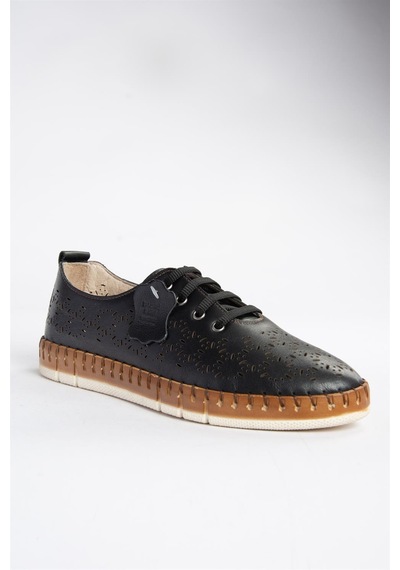Fox Shoes P555004703 Siyah Bağcıklı Hakiki Deri Günlük Kadın Ayakkabı Siyah-hakiki Deri Siyah Fox Shoes P555004703 Siyah Bağcıklı Hakiki Deri Günlük Kadın Ayakkabı Siyah-hakiki Deri Siyah