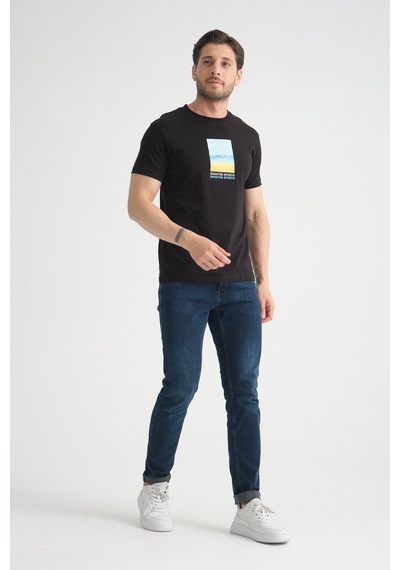 Shooter Sportwear Shooter Erkek T-shirt %100 Pamuk Minimalist Tasarım Regular Kalıp Baskılı Siyah Shooter Sportwear Shooter Erkek T-shirt %100 Pamuk Minimalist Tasarım Regular Kalıp Baskılı Siyah