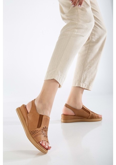 Analin Shoes Kadın Hakiki Deri Lastikli Sandalet Taba