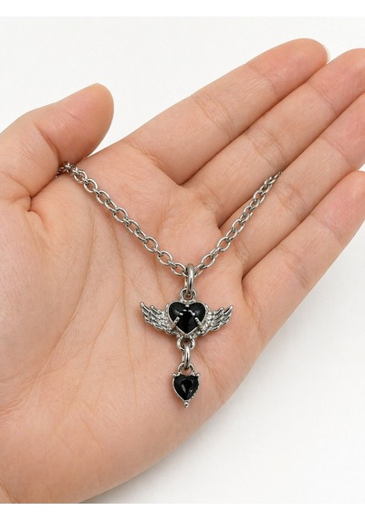 Gotik Kanatlı Kalp Figürlü Siyah Taşlı Metal Zincir Kolye Unisex Çok renkli