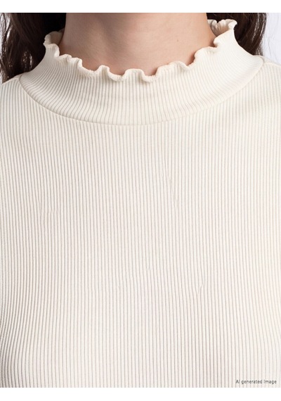 Lcw Modest Ekru Dik Yaka Kadın Fitilli Body