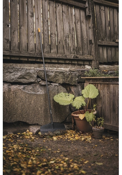 Fiskars 1063090 Solid Çim Ve Yaprak Tırmığı M