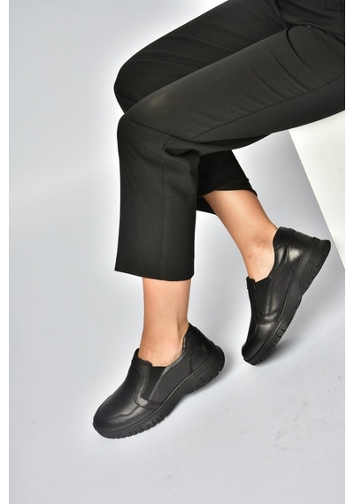 Fox Shoes Z555560103 Siyah Hakiki Deri Günlük Kadın Ayakkabı