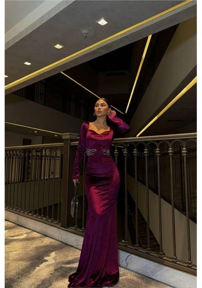 DefyModa Kadın Kadife Kumaş Kalp Yaka Taş Detaylı Abiye Elbise Mürdüm
