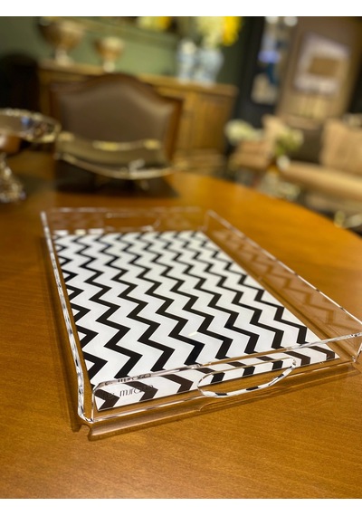 Le Murano Siyah Beyaz Desenli Pleksi Tepsi 36x26 Cm Çok Renkli