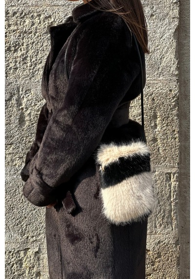 Mollycrush Minik Peluş Çanta Yandan Askılı Kürklü Kadın Çantası Zebra
